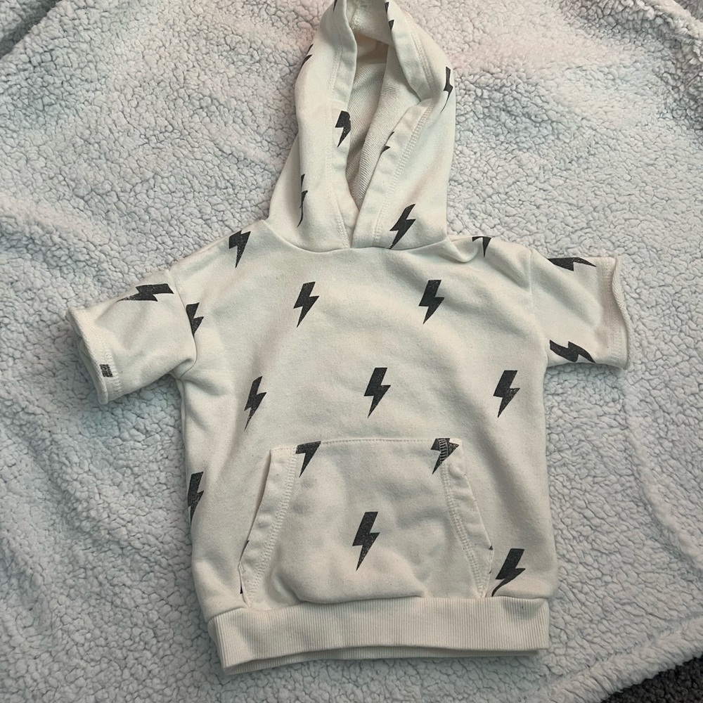 Grayson mini lightening bolt short sleeve hoodie